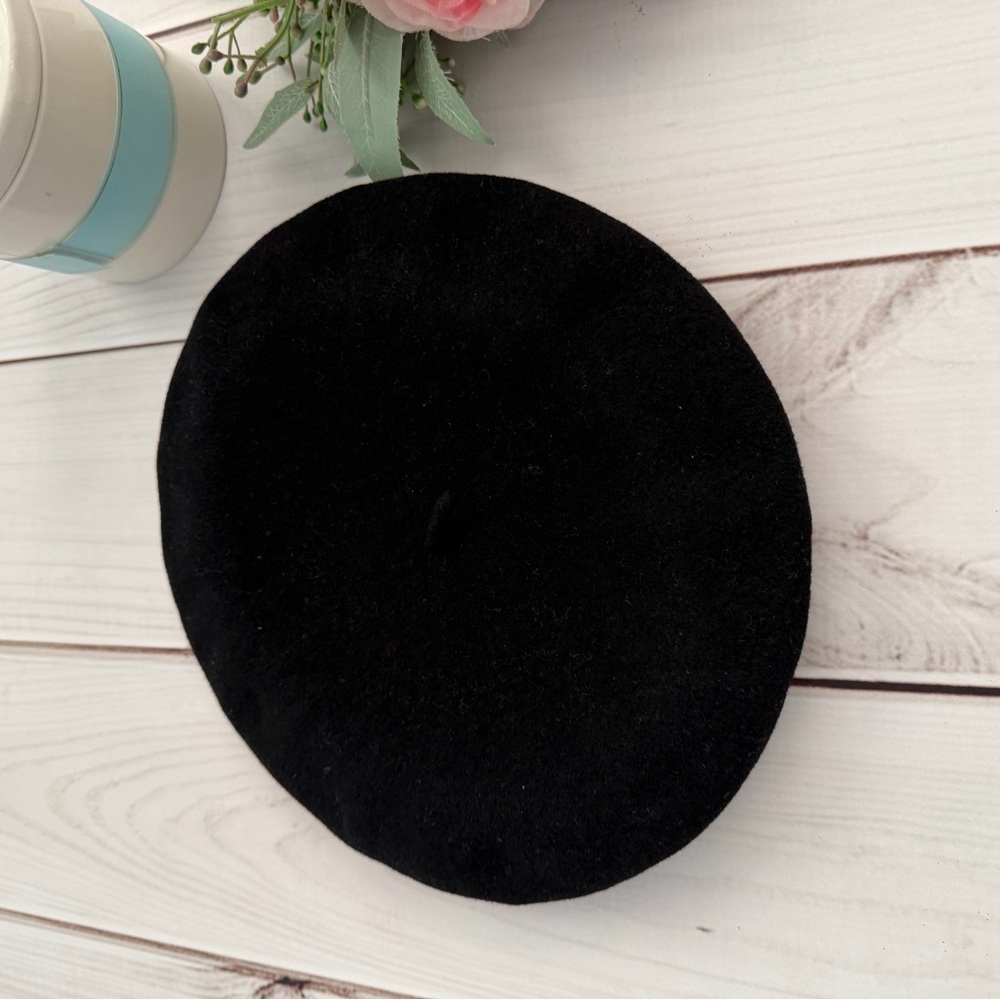 Vintage Wool Black Beret